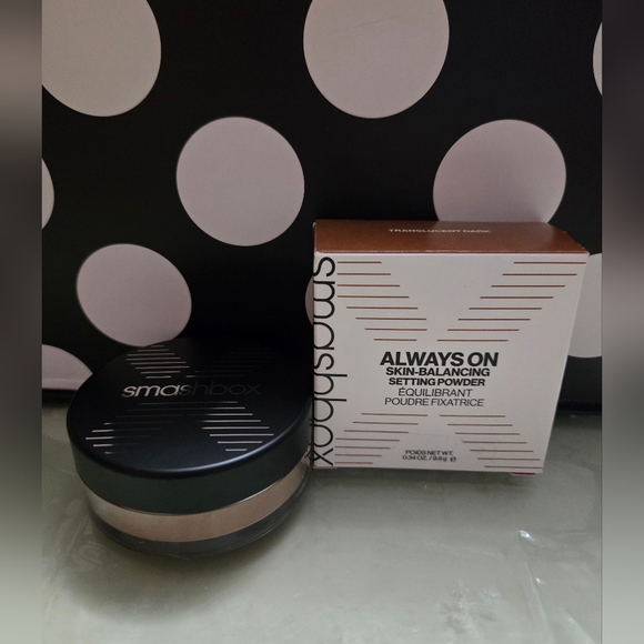 ✨️Smashbox Powder✨️ - Picture 1 of 3